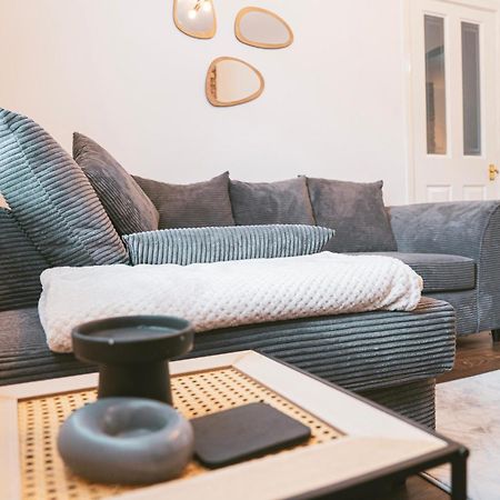 Mideyah Stays - 3 Bed Comfy House Cardiff Ngoại thất bức ảnh