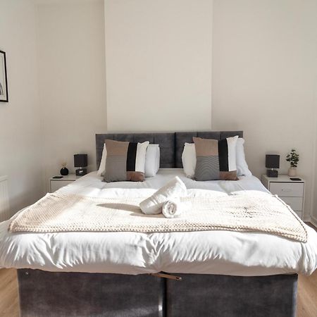 Mideyah Stays - 3 Bed Comfy House Cardiff Ngoại thất bức ảnh