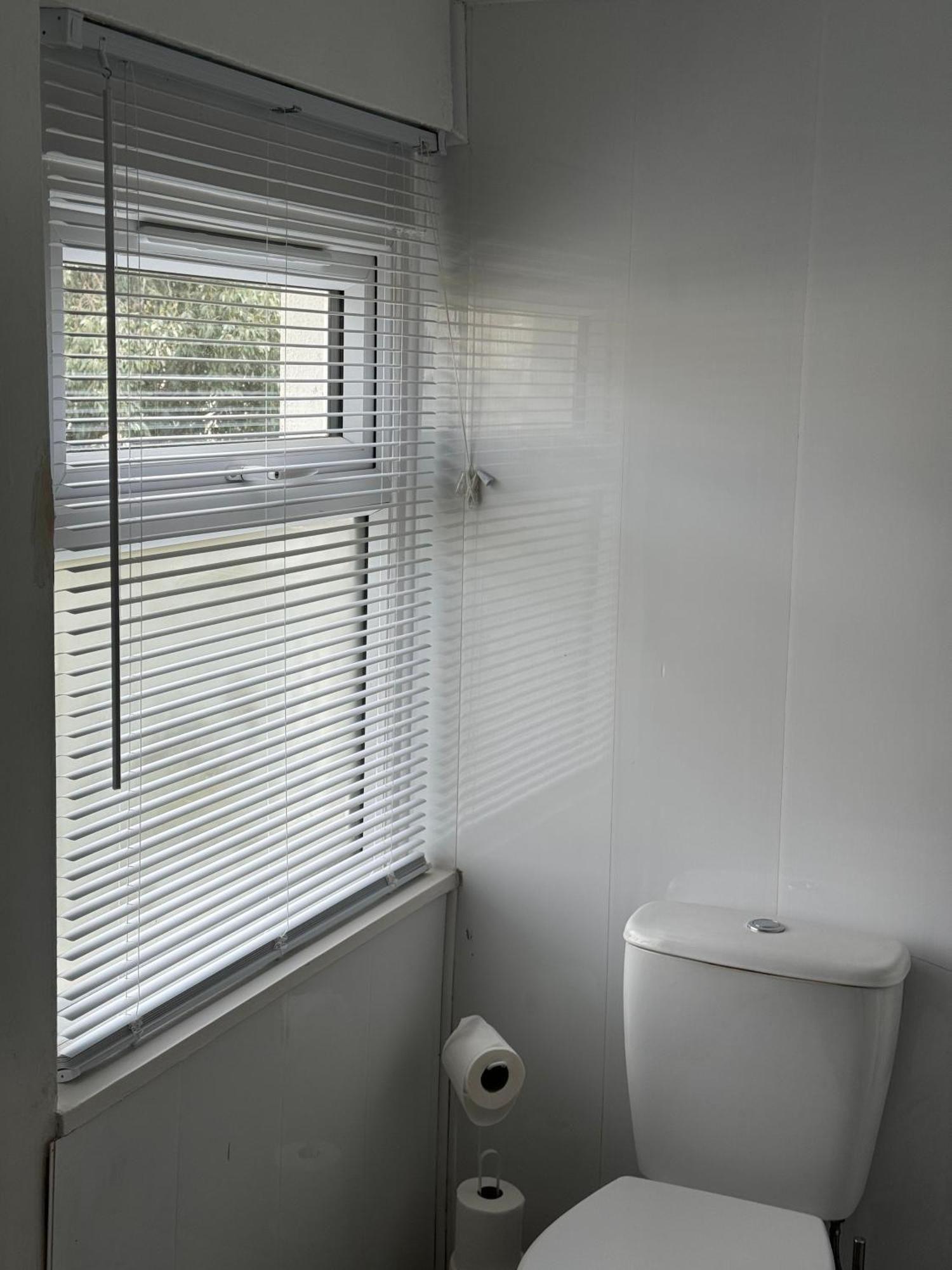 Mideyah Stays - 3 Bed Comfy House Cardiff Ngoại thất bức ảnh