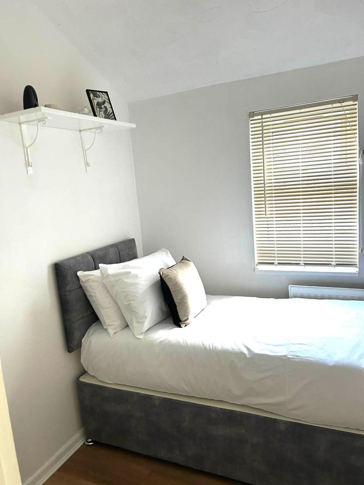 Mideyah Stays - 3 Bed Comfy House Cardiff Ngoại thất bức ảnh
