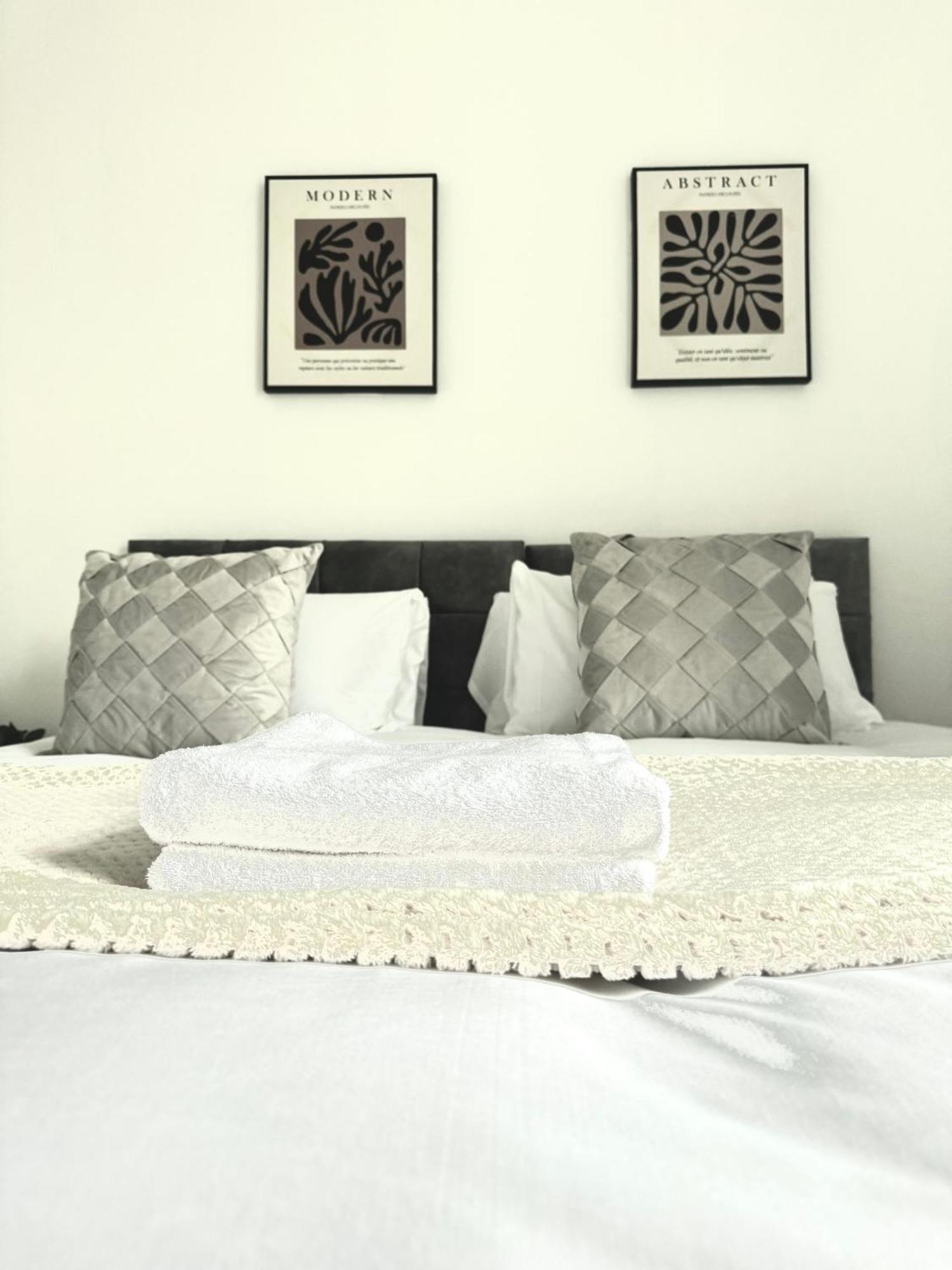 Mideyah Stays - 3 Bed Comfy House Cardiff Ngoại thất bức ảnh