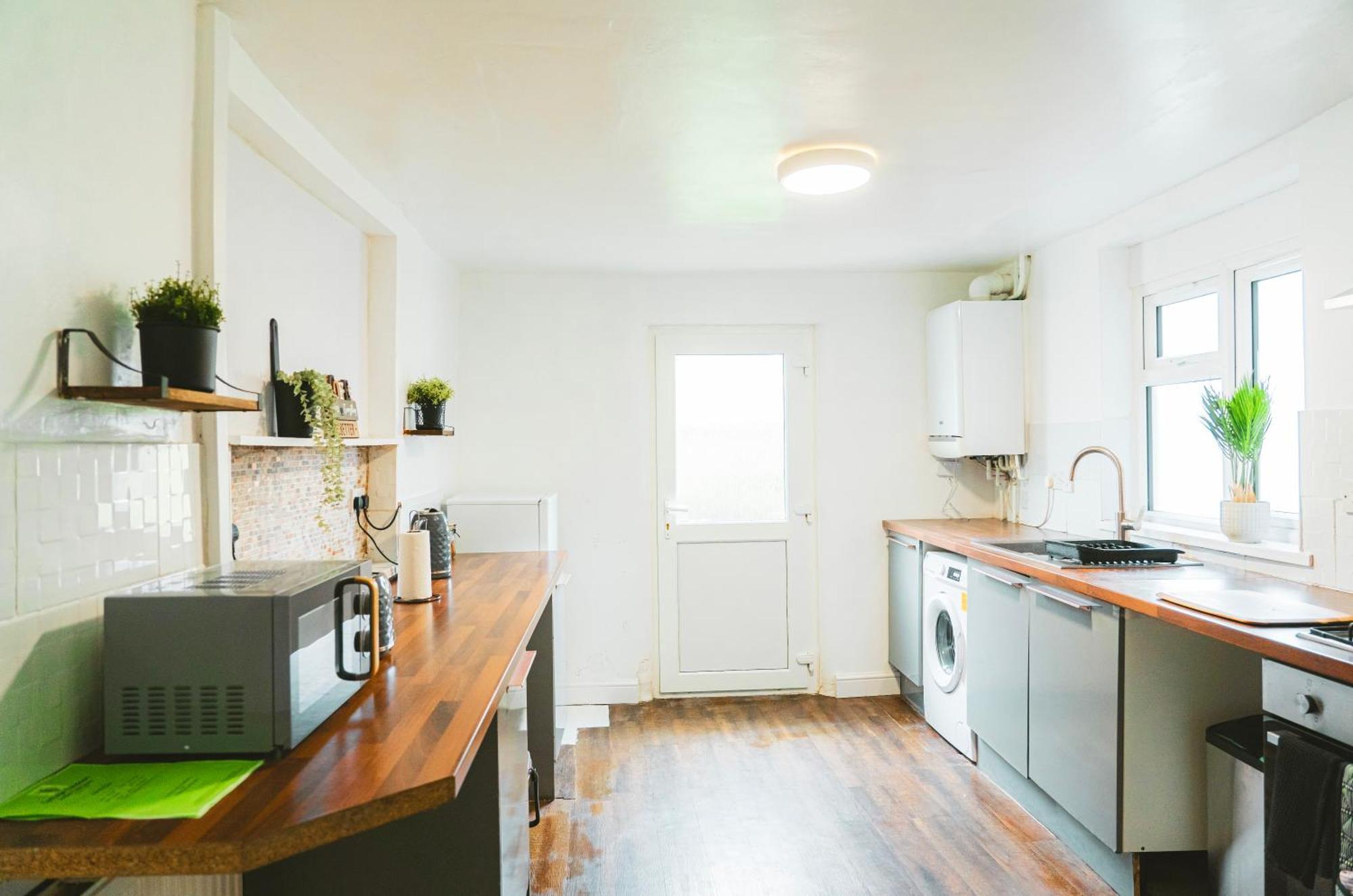 Mideyah Stays - 3 Bed Comfy House Cardiff Ngoại thất bức ảnh
