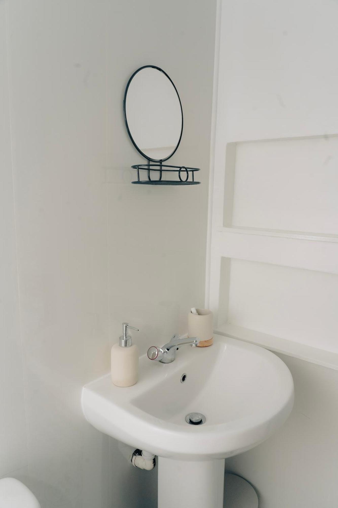 Mideyah Stays - 3 Bed Comfy House Cardiff Ngoại thất bức ảnh