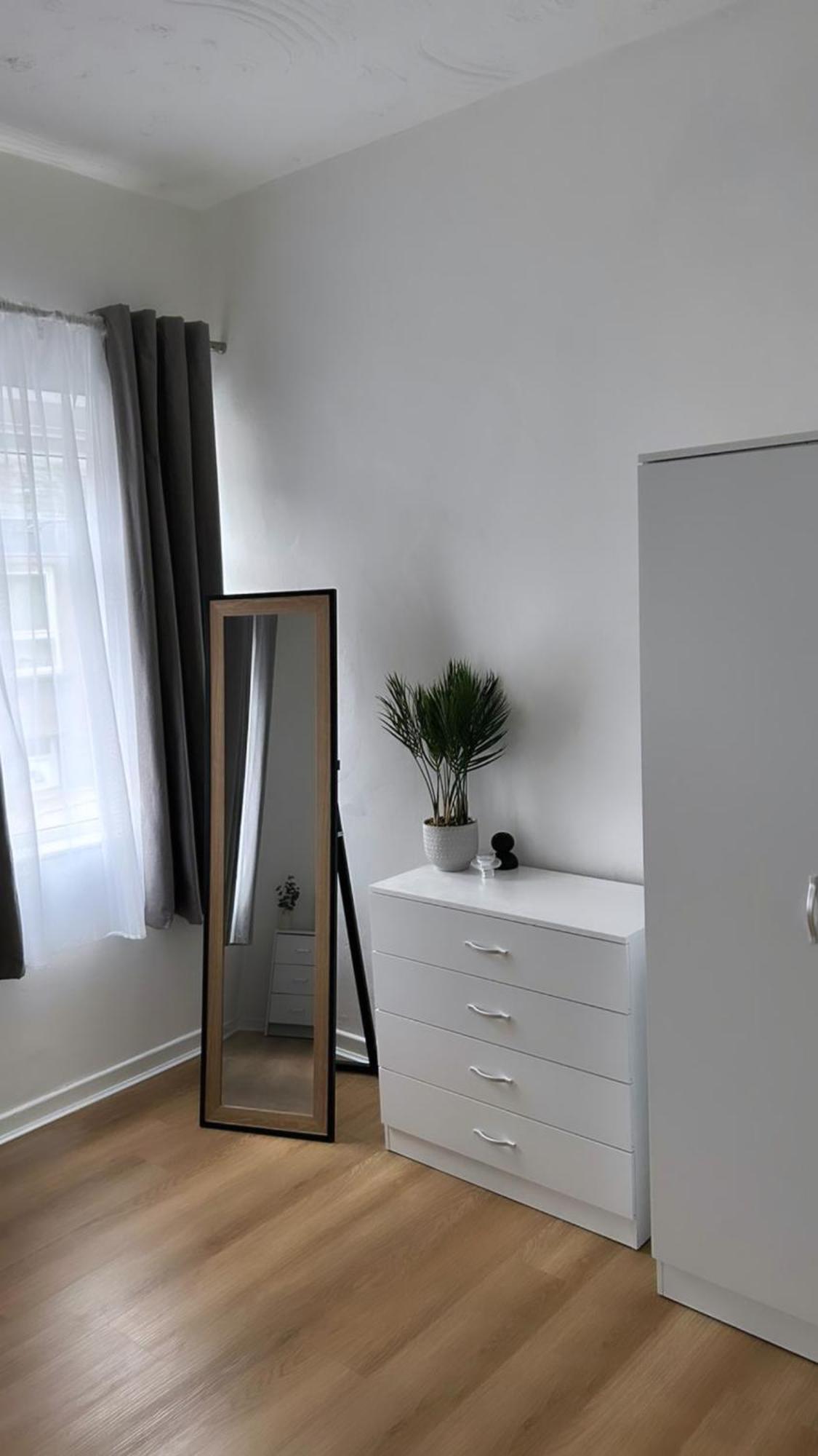 Mideyah Stays - 3 Bed Comfy House Cardiff Ngoại thất bức ảnh